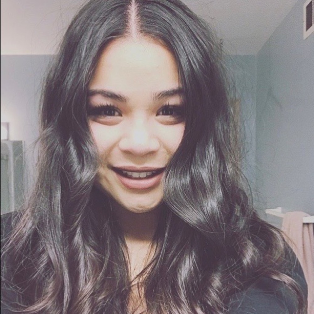 Meet your Posher, Chloe